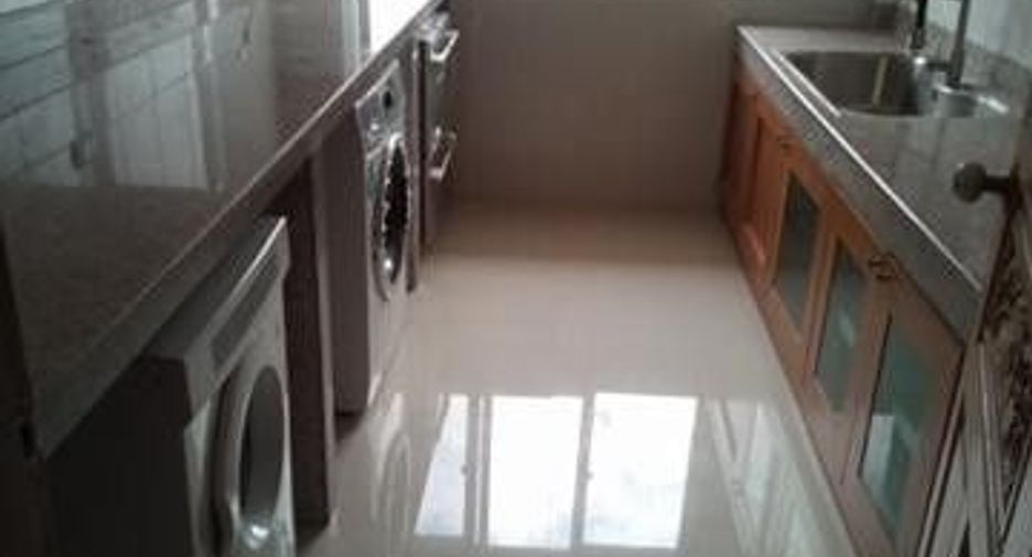 For sale 19 bed villa in Khlong Luang, Pathum Thani
