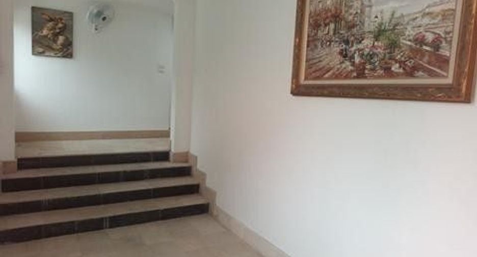 For sale 19 bed villa in Khlong Luang, Pathum Thani