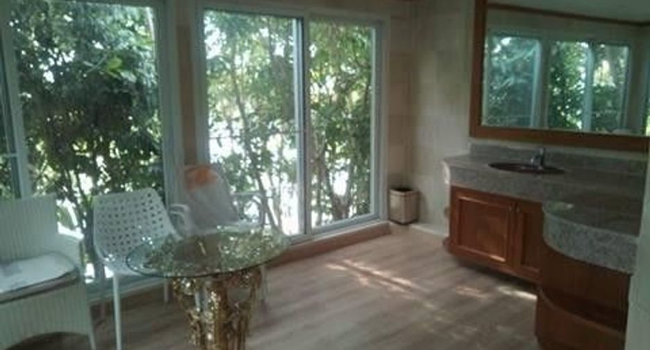 For sale 19 bed villa in Khlong Luang, Pathum Thani