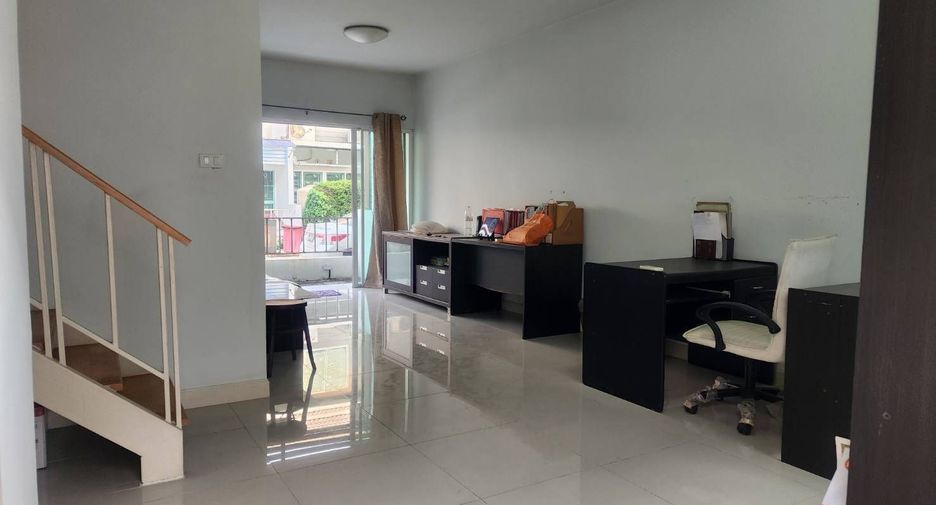 For sale 3 bed townhouse in Pak Kret, Nonthaburi