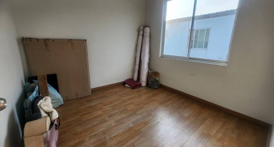 For sale 3 bed townhouse in Pak Kret, Nonthaburi