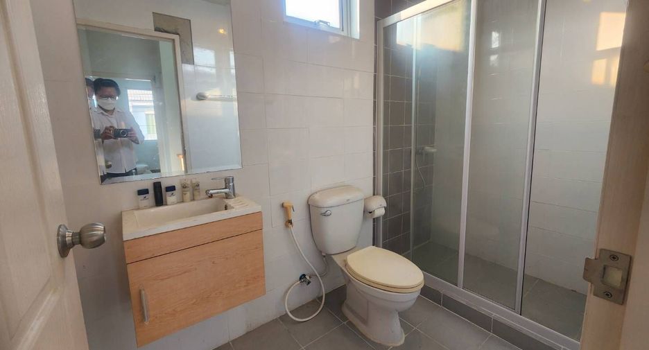 For sale 3 bed townhouse in Pak Kret, Nonthaburi
