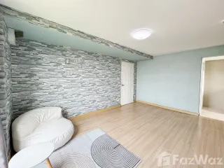 For sale 2 bed condo in Khlong Luang, Pathum Thani