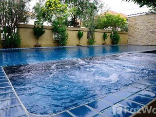 For sale 6 bed villa in Mueang Nonthaburi, Nonthaburi