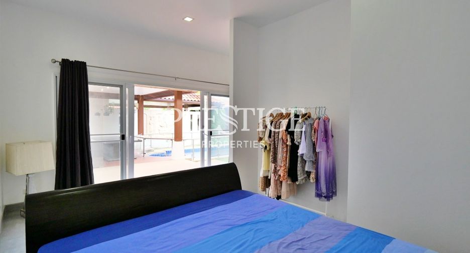 À vendre et à louer 4 chambres maison à Sattahip, Chonburi