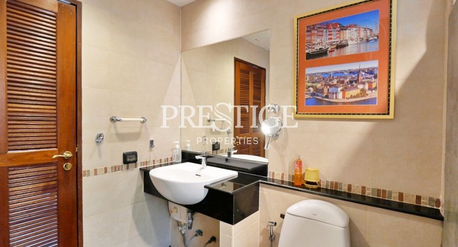 À vendre et à louer 4 chambres maison à Sattahip, Chonburi