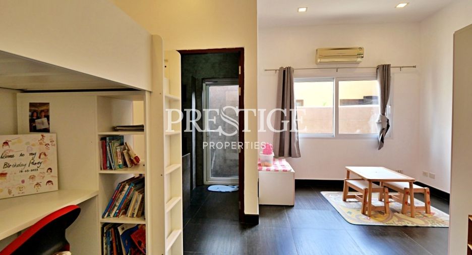 À vendre et à louer 4 chambres maison à Sattahip, Chonburi