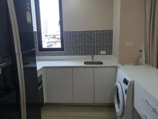 For sale 3 bed condo in Phaya Thai, Bangkok