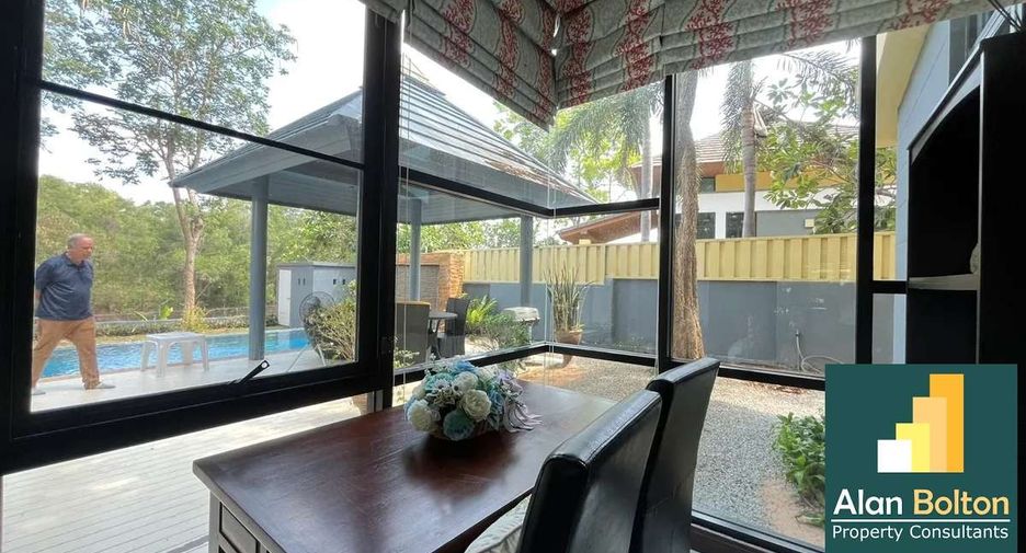 For rent and for sale 4 bedrooms house in Bang Lamung, Chonburi