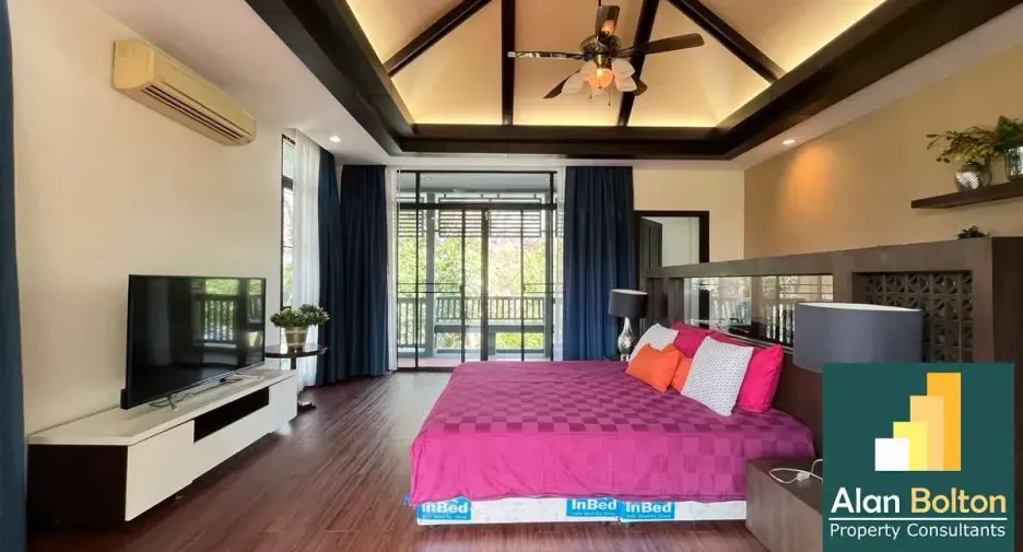 For rent and for sale 4 bedrooms house in Bang Lamung, Chonburi