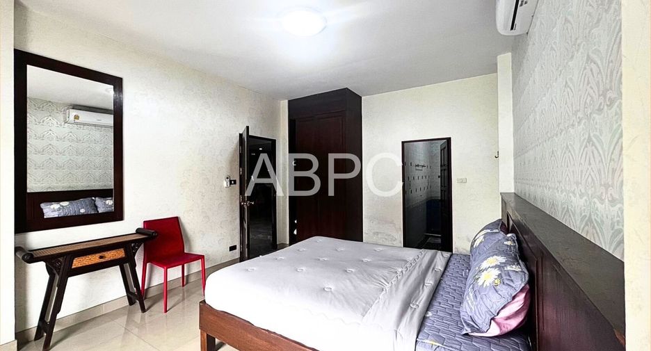 Haus zur Miete und zum Kauf mit 5 Zimmer in Bang Lamung, Chonburi