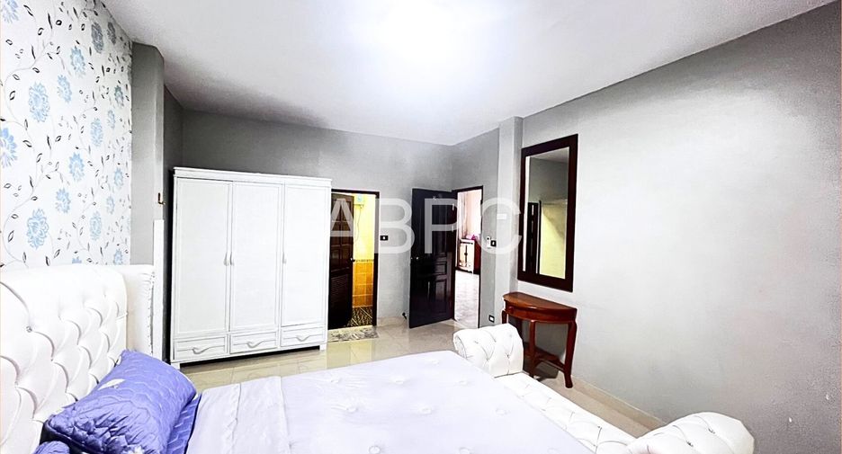 Haus zur Miete und zum Kauf mit 5 Zimmer in Bang Lamung, Chonburi