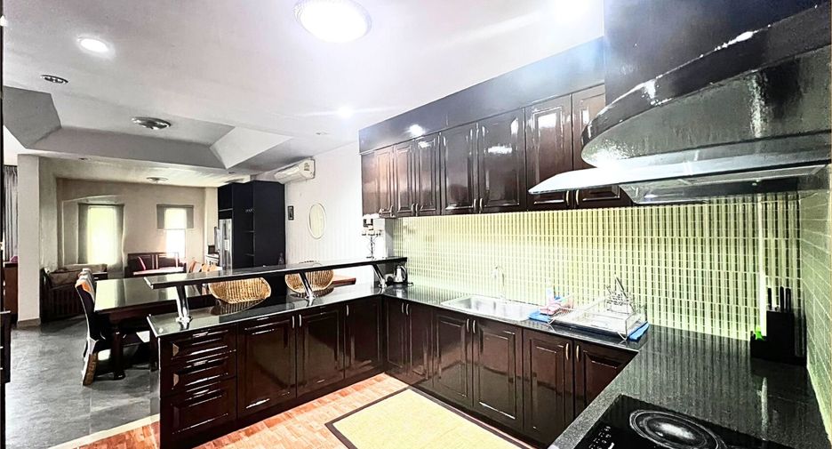 Haus zur Miete und zum Kauf mit 5 Zimmer in Bang Lamung, Chonburi