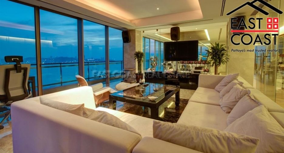 For sale 4 bedrooms condo in Central Pattaya, Pattaya