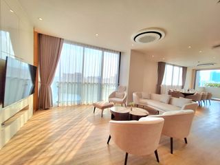 For rent 3 bed condo in Mueang Samut Prakan, Samut Prakan