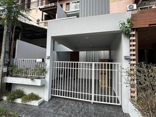 For sale 4 bed townhouse in Mueang Chiang Mai, Chiang Mai