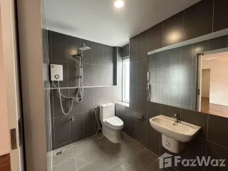For sale 4 bed townhouse in Mueang Chiang Mai, Chiang Mai