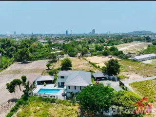 For rent 5 bed villa in Hua Hin, Prachuap Khiri Khan
