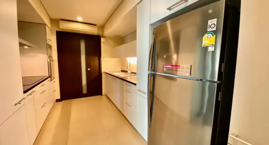 Wohnung zur Miete mit 4 Zimmer in Pathum Wan, Bangkok
