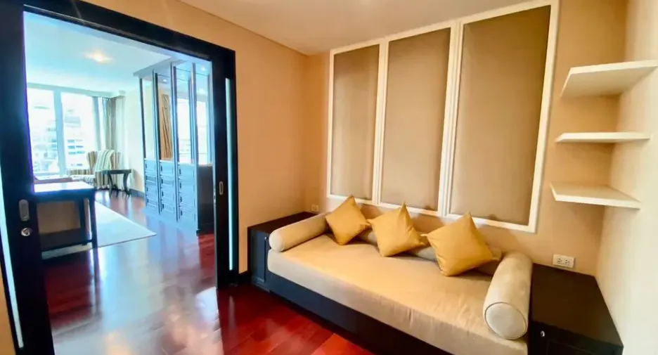 Wohnung zur Miete mit 4 Zimmer in Pathum Wan, Bangkok