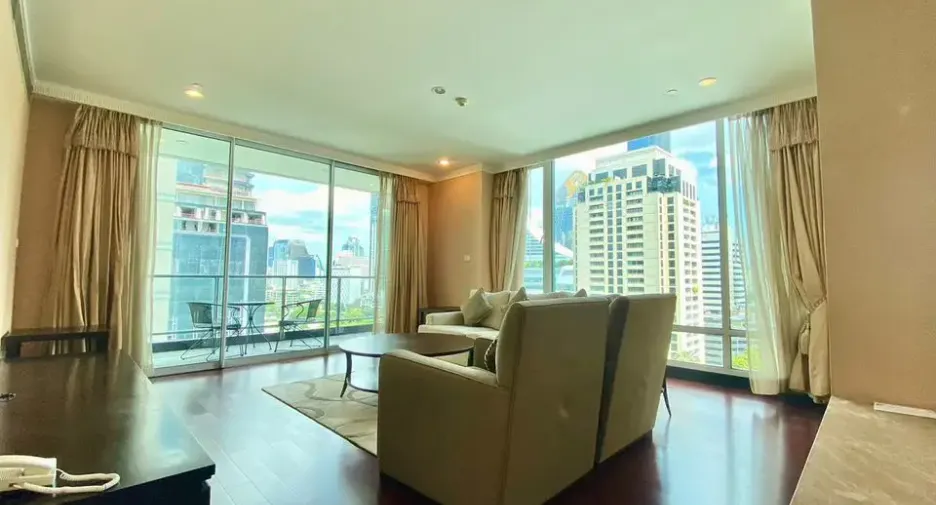 Wohnung zur Miete mit 4 Zimmer in Pathum Wan, Bangkok