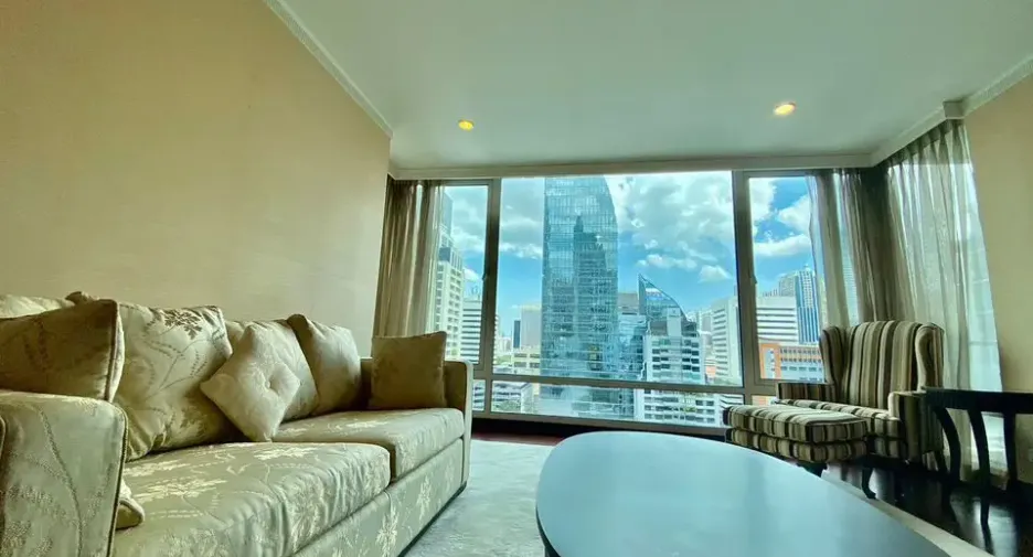 Wohnung zur Miete mit 4 Zimmer in Pathum Wan, Bangkok
