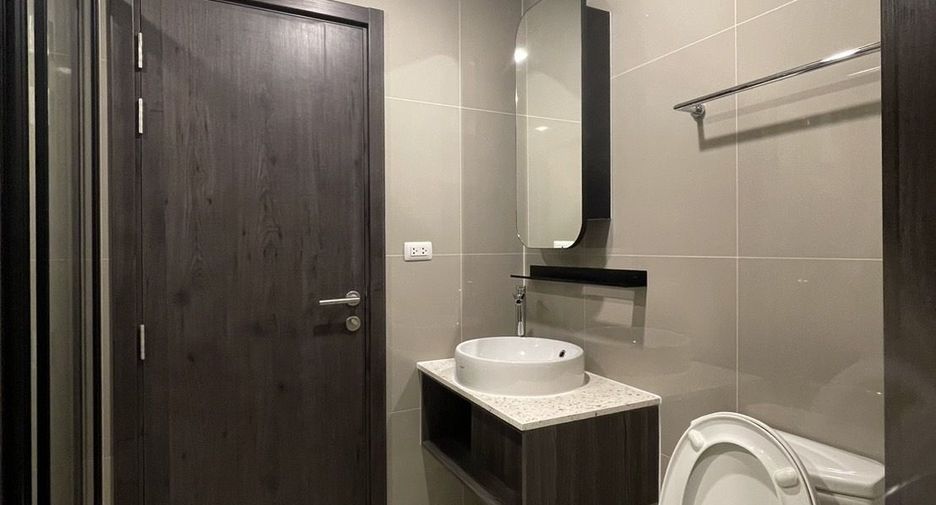 For sale 1 bed condo in Huai Khwang, Bangkok