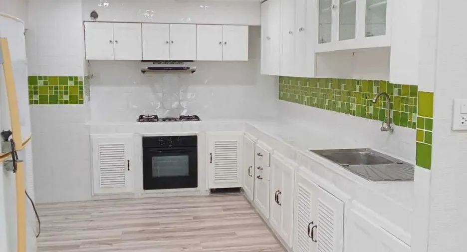For rent 4 Beds condo in Khlong Toei, Bangkok