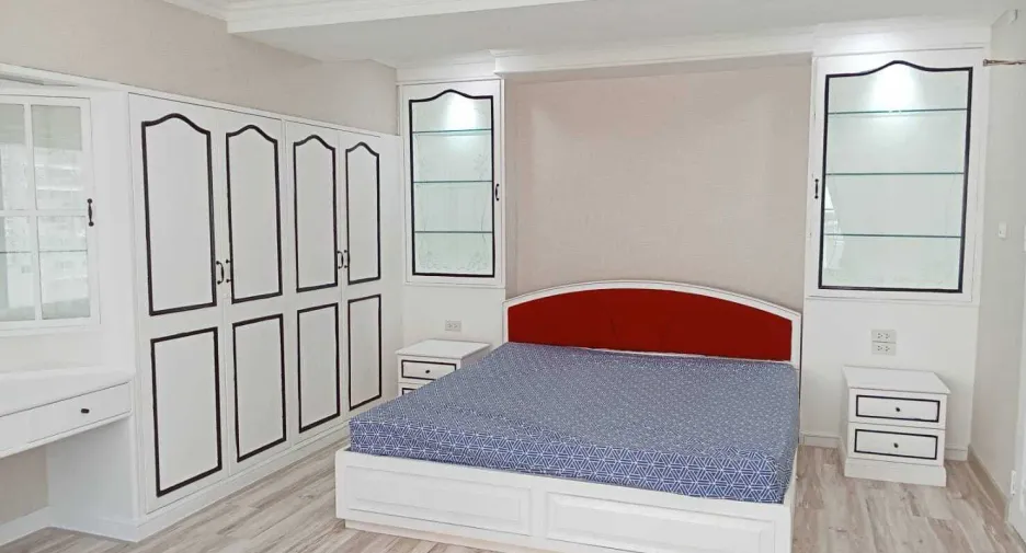 For rent 4 Beds condo in Khlong Toei, Bangkok