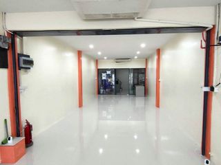 For rent 2 bed townhouse in Mueang Lop Buri, Lopburi