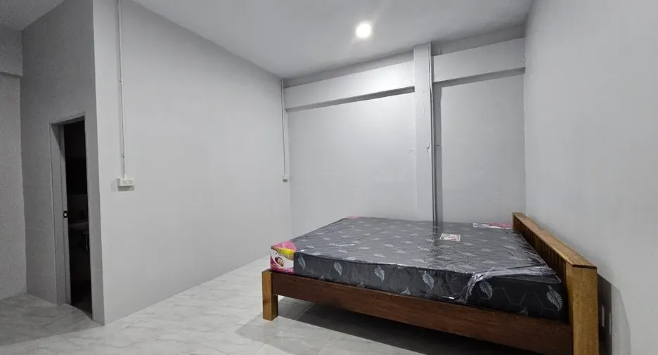 For rent 1 Beds townhouse in Don Sak, Surat Thani