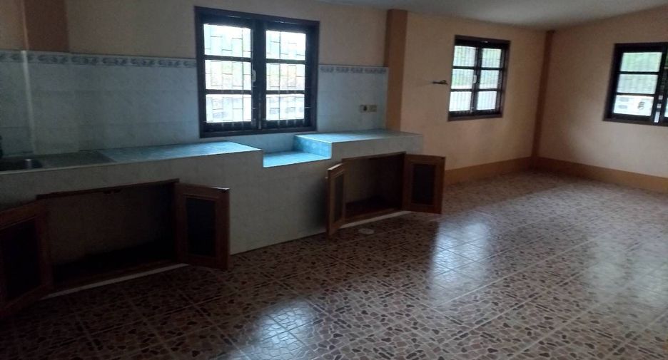 For rent 3 bed house in Mueang Sisaket, Sisaket
