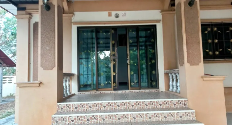 For rent 3 bed house in Mueang Sisaket, Sisaket