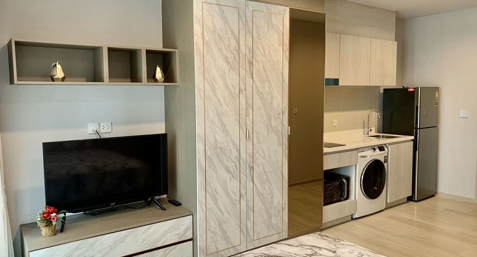 For sale studio condo in Pathum Wan, Bangkok