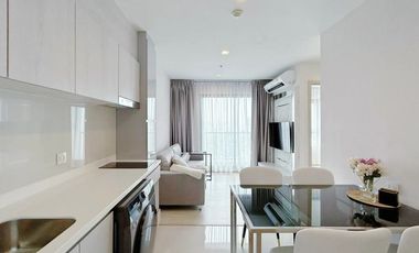 For rent 2 bed condo in Pathum Wan, Bangkok
