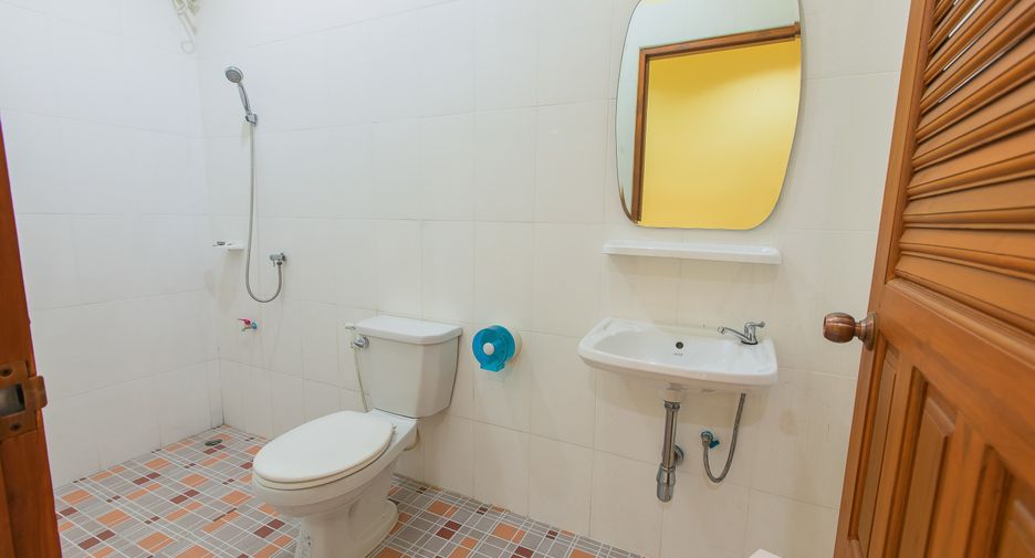For sale 2 bed townhouse in Den Chai, Phrae