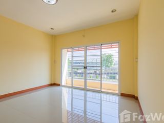 For sale 2 bed townhouse in Den Chai, Phrae