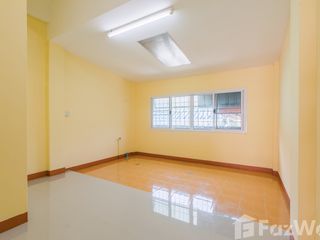 For sale 2 bed townhouse in Den Chai, Phrae