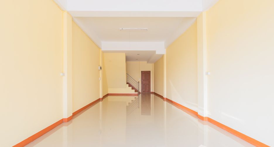 For sale 2 bed townhouse in Den Chai, Phrae