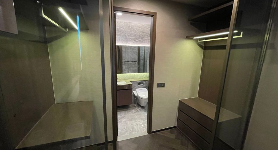 For rent 1 bed condo in Khlong Toei, Bangkok