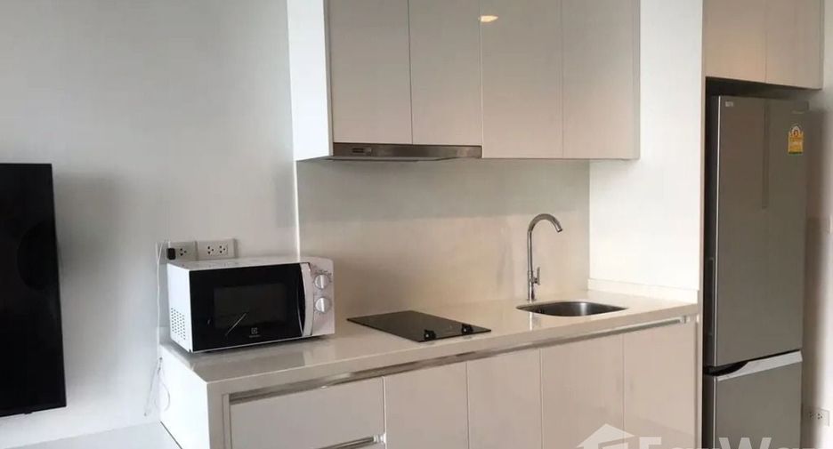 For sale 1 Beds condo in Sathon, Bangkok