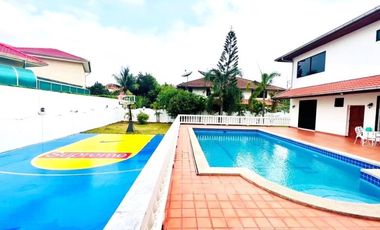 Casa en venta de 4 habitaciones en East Pattaya, Pattaya