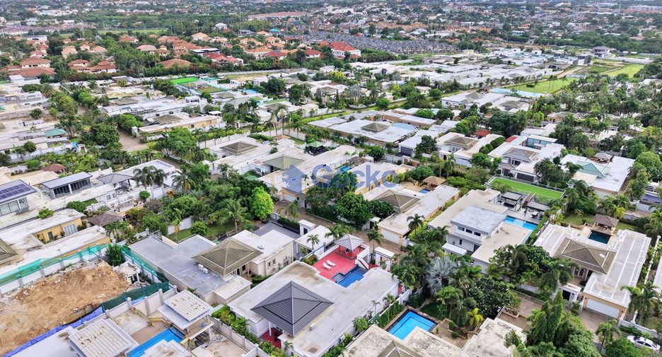 For rent そして for sale 4 ベッドルーム house in Bang Lamung, Chonburi