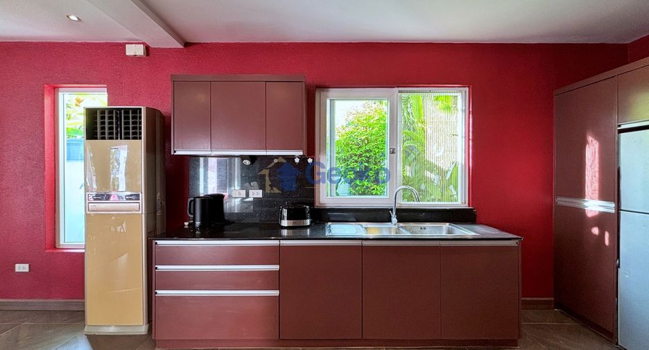 For rent そして for sale 4 ベッドルーム house in Bang Lamung, Chonburi