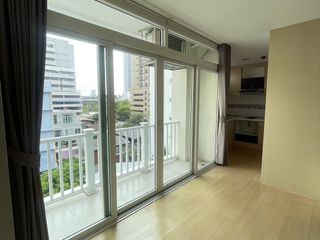 For sale 1 bed condo in Khlong San, Bangkok