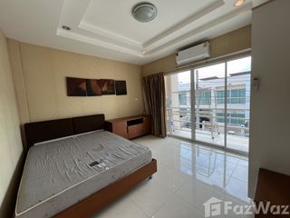 For sale 3 bed townhouse in East Pattaya, Pattaya