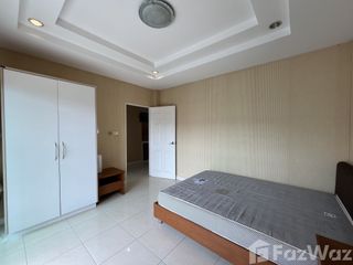 For sale 3 bed townhouse in East Pattaya, Pattaya