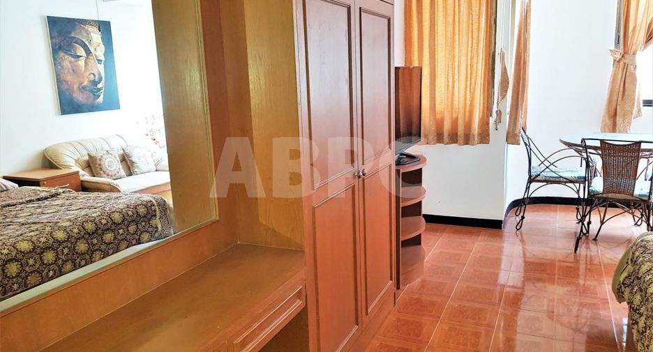For rent and for sale 1 bed condo in Pratumnak, Pattaya