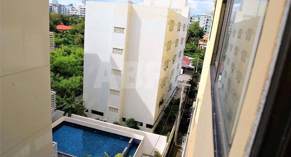 For rent and for sale 1 bed condo in Pratumnak, Pattaya