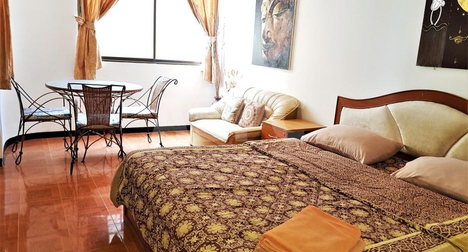 For rent and for sale 1 bed condo in Pratumnak, Pattaya